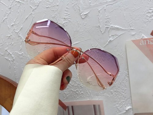 New Frameless Sunglasses Creative Style Crystal Cut Edge Trendy Half Frame Sunglasses Gradient Curved Leg Sunglasses Women