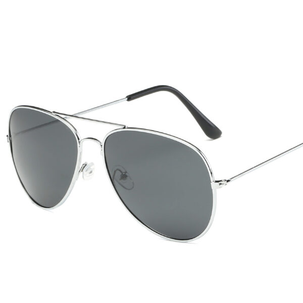 Factory Direct Sale 3026 Pilot Style Men's And Women's Polarized Sunglasses Fashion Trend Driver's Sunglasses