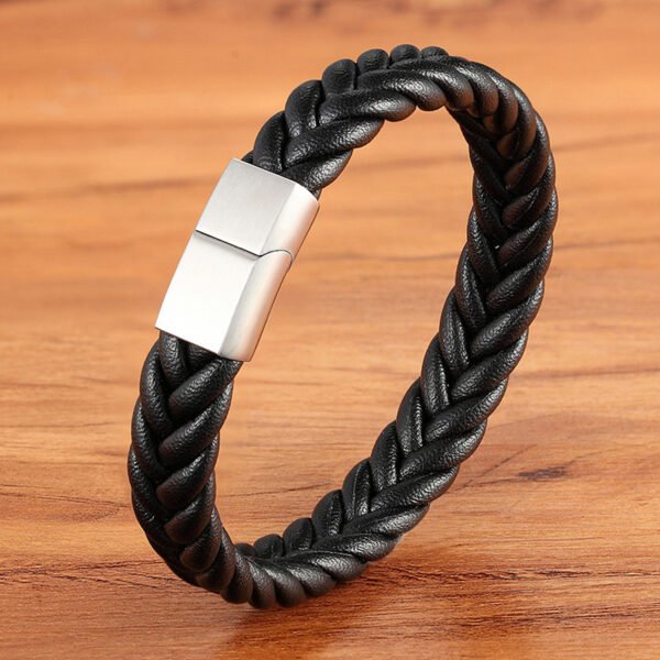 Fashionable Unisex Leather Bracelet with Stainless Steel