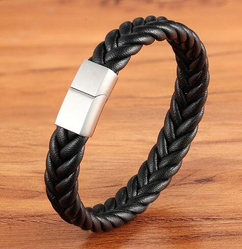 Fashionable Unisex Leather Bracelet with Stainless Steel