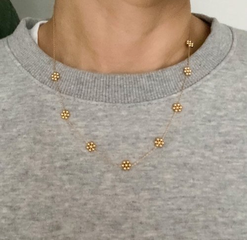 D856E319-7A69-4BD7-849C-89C134460EC2 Dainty Golden Bead Flower Necklace - Waterproof Stainless Steel